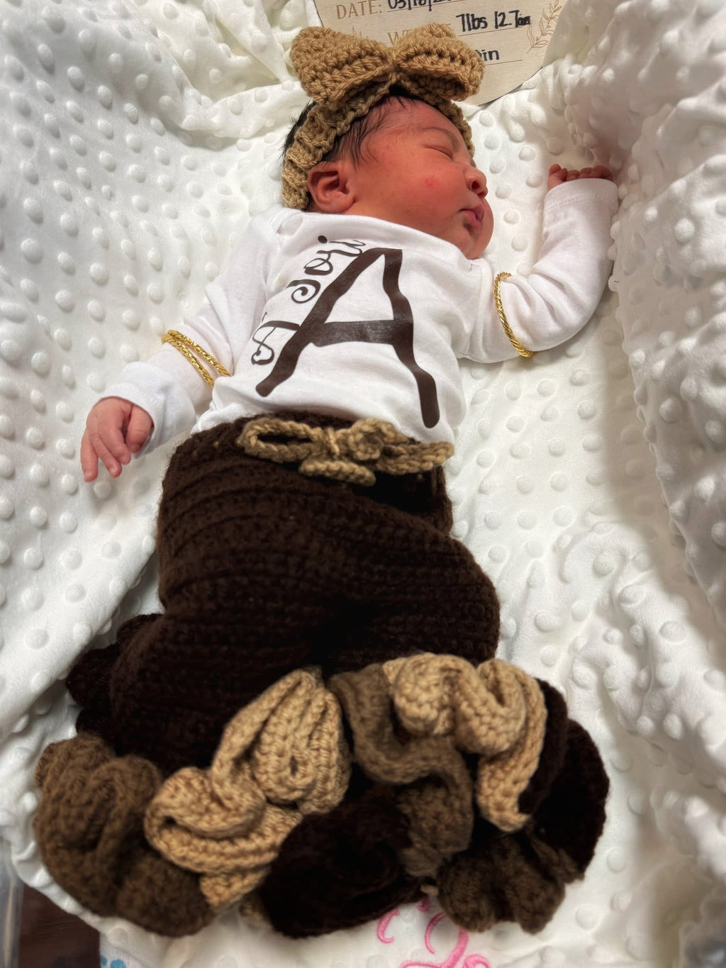 Crochet Ruffle Pants Set | Handmade Baby Girl | Newborn - 6-12 months