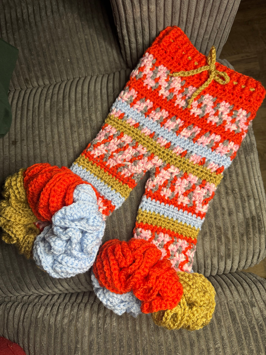 Crochet Ruffle Pants Set | Handmade Baby Girl | Newborn - 6-12 months