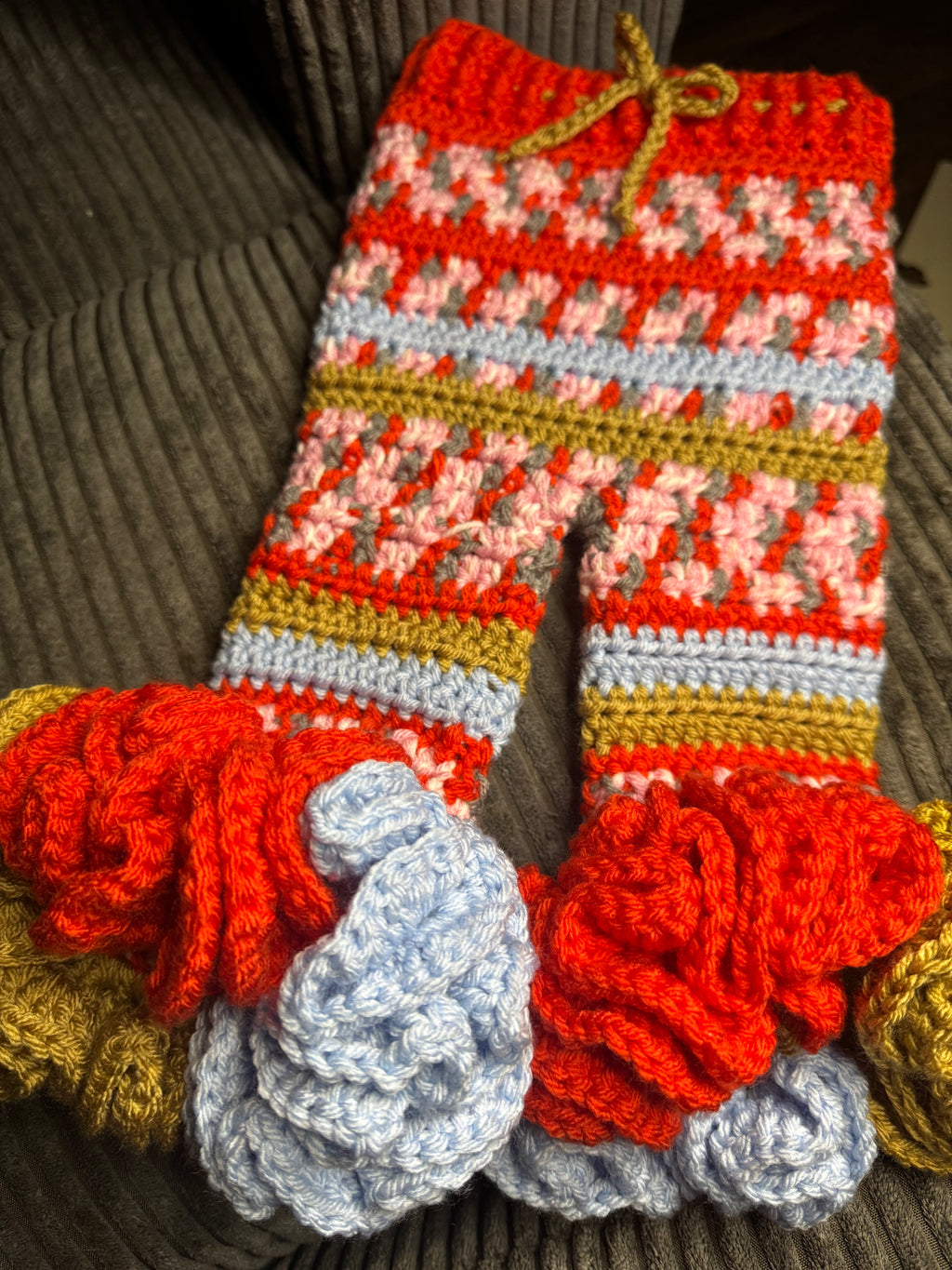 Crochet Ruffle Pants Set | Handmade Baby Girl | Newborn - 6-12 months