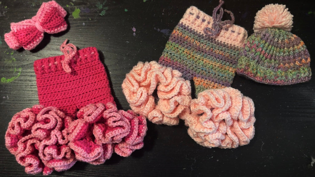 Crochet Ruffle Pants Set | Handmade Baby Girl | Newborn - 6-12 months